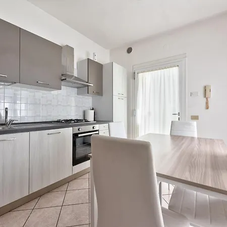 Marila Deluxe 2, Giadino Con Idromassaggio Lido di Jesolo