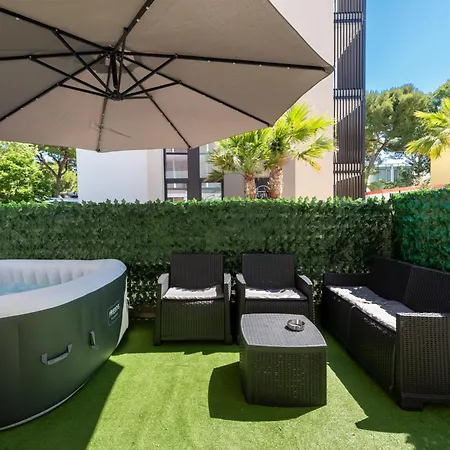 Apartment Marila Deluxe 2, Giadino Con Idromassaggio