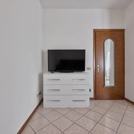 Daire Marila Deluxe 2, Giadino Con Idromassaggio *