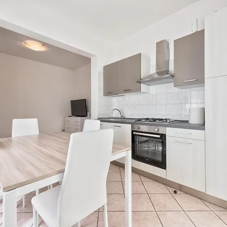 Marila Deluxe 2, Giadino Con Idromassaggio Daire Lido di Jesolo
