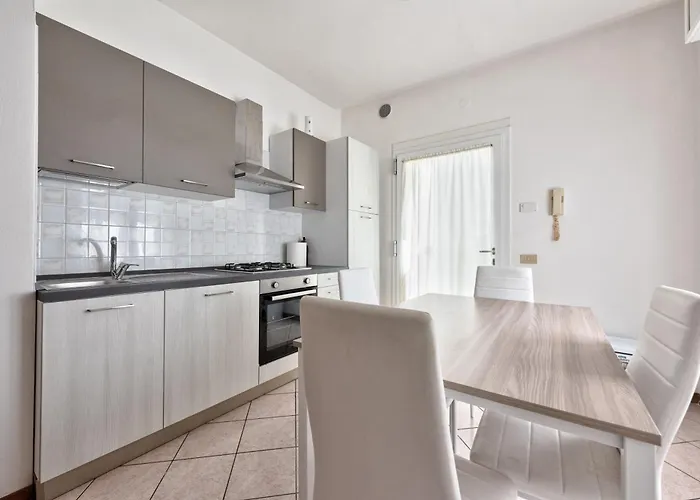 Marila Deluxe 2, Giadino Con Idromassaggio Jesolo